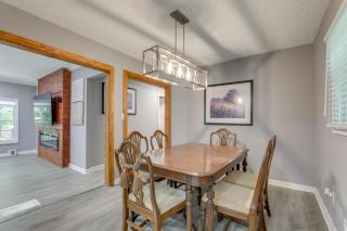 Modern Home with Yard Near ATL Attractions! - 4