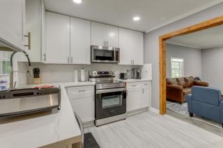 Modern Home with Yard Near ATL Attractions! - 2