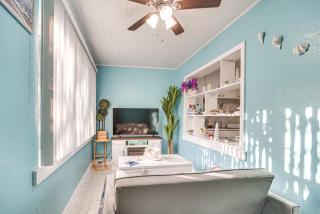 7 Mi to Dtwn Cozy Studio in St Pete Beach! - 0