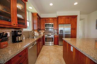 Stunning Poipu Townhomes for 12 with AC - Spacious 6 Bedrooms - 3