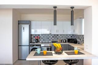 Blue Sea Benitses - Beachfront Apartment - 9