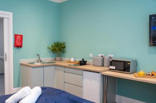 Leicester LE9 All-In-One Stay with 9 Studios - Earl Shilton - 4