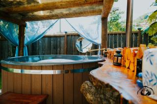 Barlogul Ursilor Ciubar&BBQ - 1