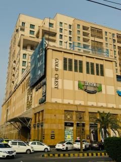 Gold Crest Mall Furnished Serviced Apartment in DHA Phase 4 - Lahore - 9