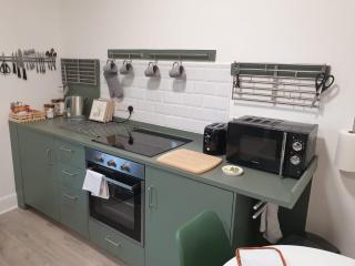 Modern 2-Bedroom Flat Near Park & River - Dumfries - 7