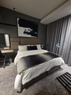 ADM Luxury Apartment in Sandton - 2