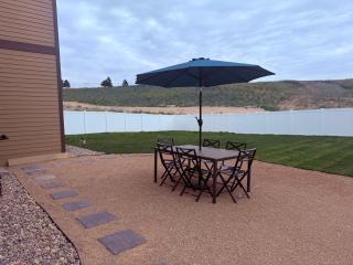 New house with large yard for dogs - 7