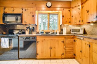 Water-View Duplex with Sunroom and Decks in Mashpee! - Mashpee - 2