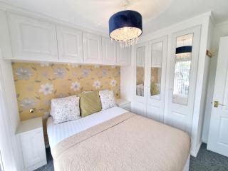 Westfield Birch 25 Hot Tub - Garton - 9