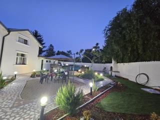 COLOSSEUM Zen House - Boekarest - 0