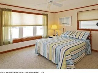 Oceanside Ship Bottom Large Yard Beach Badges Deck Wifi Only 4Th From The Beach! Only 4Th From The Beach! Ocean Single Family In Ship Bottom - 8