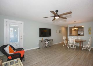 Sea Oats B106 by ALBVR - Pet Friendly - Great renovation and tons of space in this condo - Outdoor Pools, Pier, and Dedicated Beach Access - 7