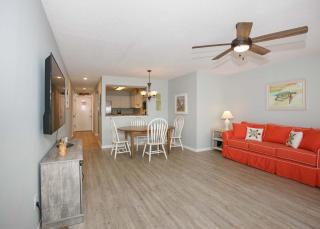 Sea Oats B106 by ALBVR - Pet Friendly - Great renovation and tons of space in this condo - Outdoor Pools, Pier, and Dedicated Beach Access - Gulf Shores - 6