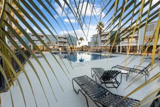 Sea Oats B106 by ALBVR - Pet Friendly - Great renovation and tons of space in this condo - Outdoor Pools, Pier, and Dedicated Beach Access - Gulf Shores - 4