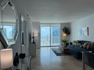 Amazing apartment in the Heart of Brickell - Miami - 3