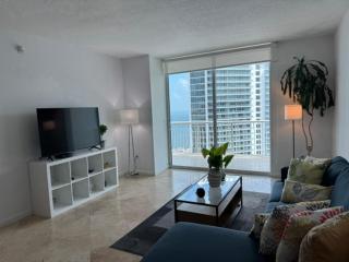 Amazing apartment in the Heart of Brickell - Miami - 8