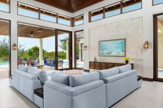 The essence of fun under a tropical sun villa - - 1