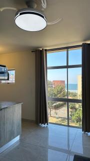 Modern Ocean-View Apartment - Durban - 7