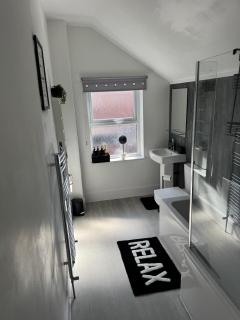 Modern 3-Bedroom Home with Patio & Fast Wi-Fi - 5