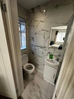 New England House Ensuites - Whole - 7