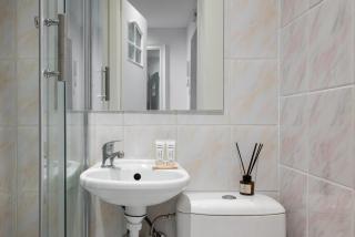 Andersa Riverside Studio by BookingHost - Warsaw - 9