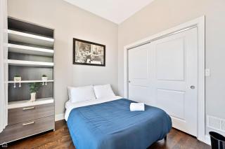 Modern, Spacious 3BR Apt Minutes to Downtown! condo - Chicago - 2