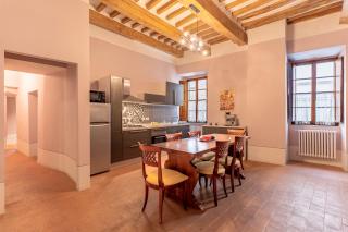 Elegant Apartment in Central Montepulciano - 1