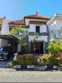 Villa Mimi Mesari Kuta Bali - 0