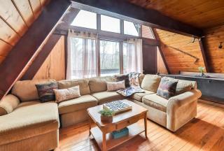 Triangle Tranquility Unique A Frame 6 BR Home - 7