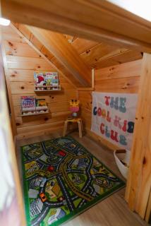 Sleeps 16 Luxury Cabin with Game Room & Hot Tub - 5