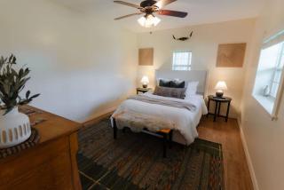 COZY Cabin with Hot Tub - Near all in Hocking Hills - 4