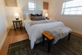 COZY Cabin with Hot Tub - Near all in Hocking Hills - Logan - 3