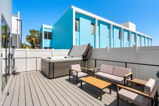 Wave Haven Villas - Six Bedroom Duplex - Hot Tub - Walk to Beach - Rocket Views - 2