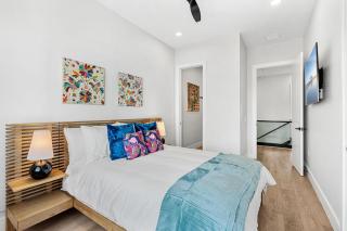 Wave Haven Villas - Six Bedroom Duplex - Hot Tub - Walk to Beach - Rocket Views - 7