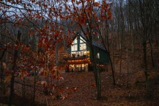 The Greenhouse with Indoor Slide close to Hocking Hills - 1