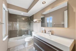 2BR-2BA with Pool Gym Beach Marbella Tower - 5