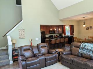 Modern 2 BD cabin with hot tub & Games & Central Loc - Rockbridge - 8
