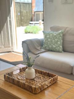 The Smythy - Cotswolds Farm Stay - Lechlade - 6