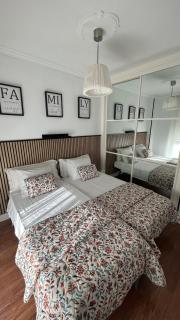 Luxury Sunny Villa - 1