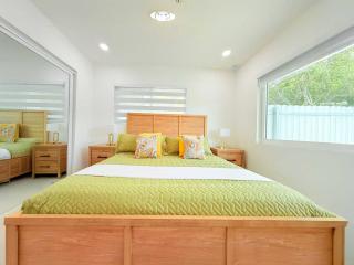 Palm House Near Beach, Game Room, Pool & King Beds - 9