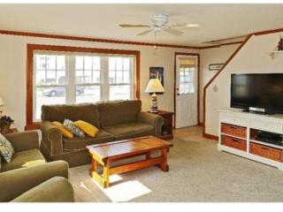 Oceanside Ship Bottom Large Yard Beach Badges Deck Wifi Only 4Th From The Beach! Only 4Th From The Beach! Ocean Single Family In Ship Bottom - 1