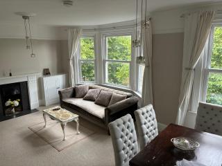 Converted Victorian Apartment 3 Superior King size Rooms - 1