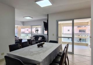 Apto com garagem e lavanderia em frente à praia - Guarujá - 2