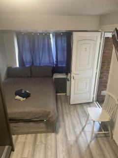 Low Budget Studio Room - Woolwich - 5