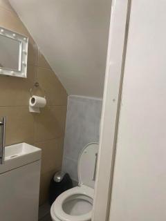 Low Budget Studio Room - Woolwich - 1