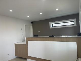 Seven Seas Inn & Suites - 2