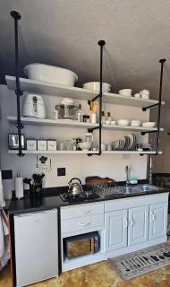 Upstairs R-3 Self Catering Unit - White River - 5
