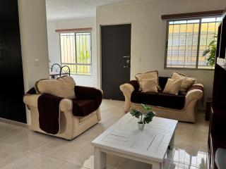 Bonita Casa Vacacional. Punto medio entre ciudad y playa - Mérida - 8