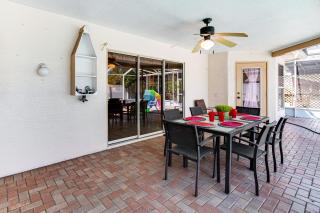 3 Mi to Weeki Wachee Springs SP Poolside Oasis! - 9