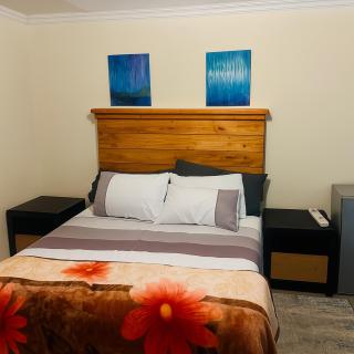 The Village Haven Lodge - - 1